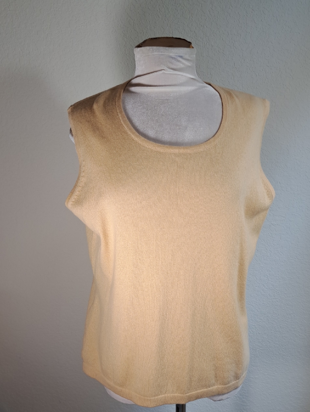 Woolovers Women’s Cashmere Wool Sleeveless Knit Top Vintage  Tan XL Scoop Neck